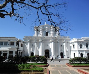 Catedral Basilica Nuestra Senora de la Asuncion Fuente: wikimedia.org por Eljuli91